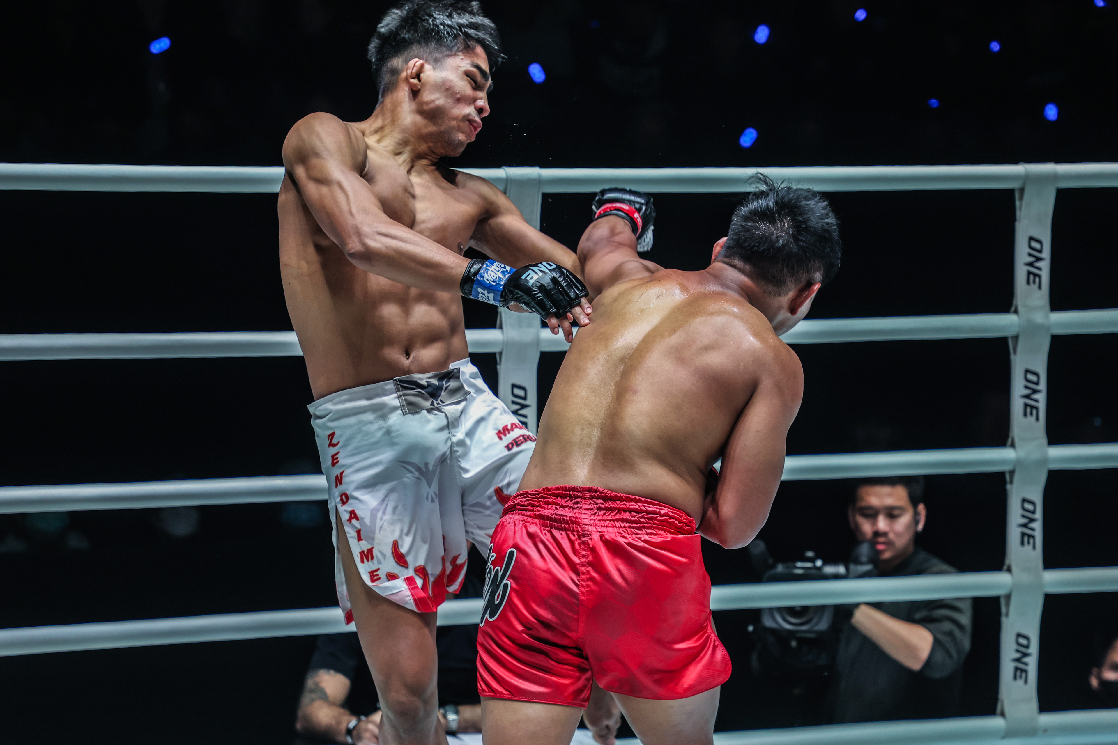 Karlo Bumina ang Markos Aurelio ONE Fight Night 39 8.jpg