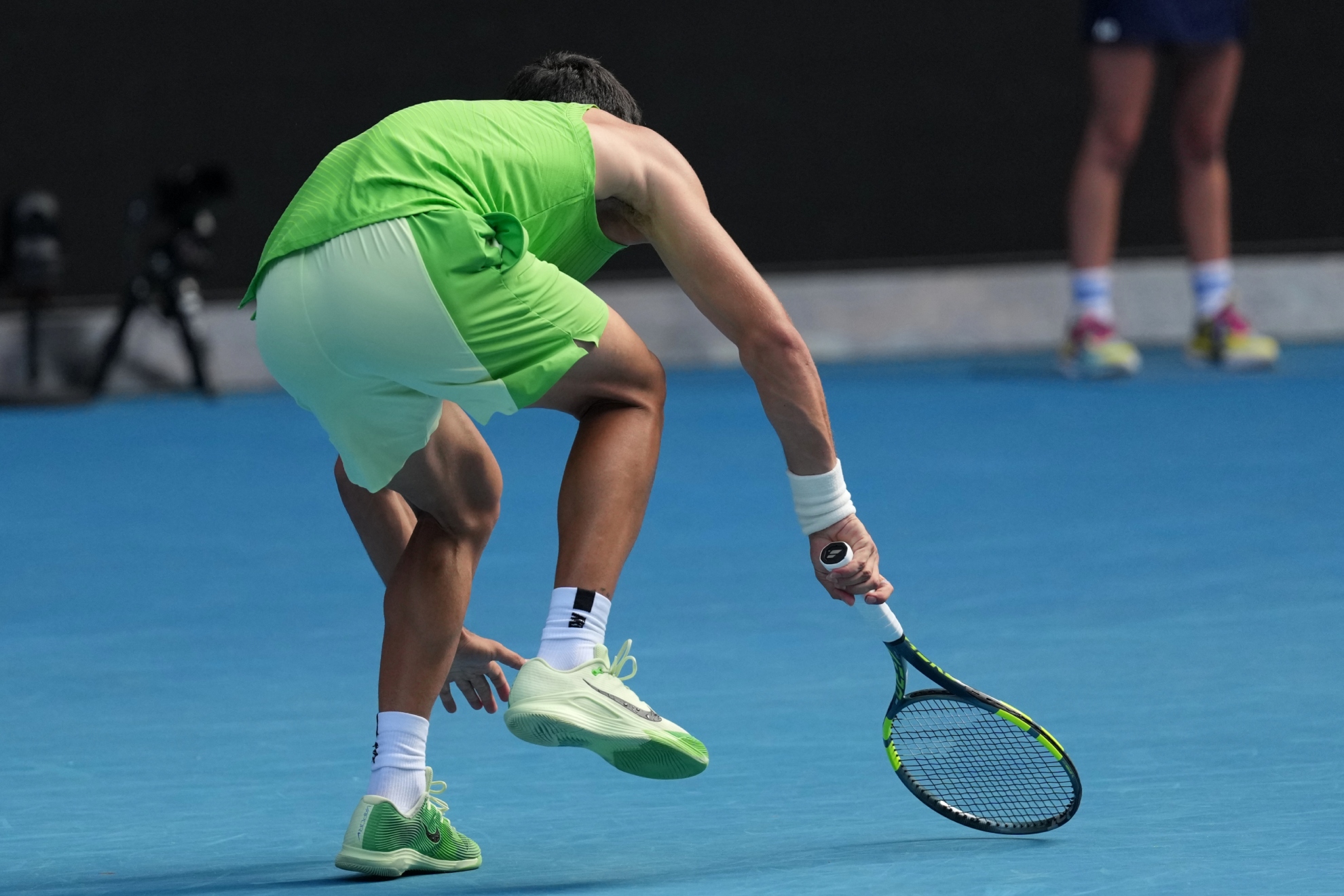 Carlitos, sa grčevima.