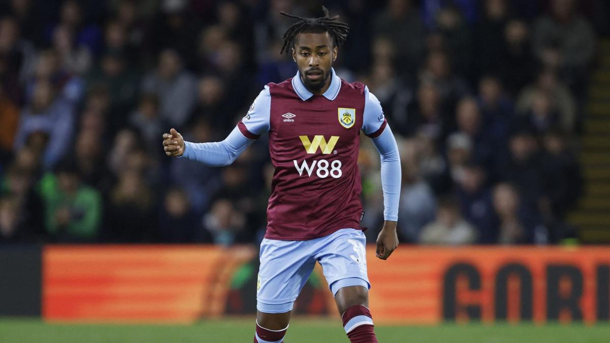 AJ Aukerre meta Mike Tresor