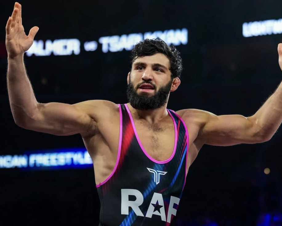 Arman Tsarukian osvaja RAF rvački debi, proziva Michael Chandler