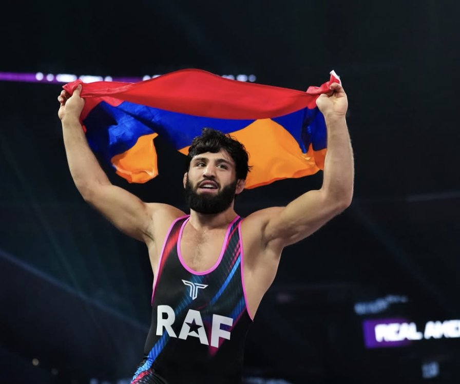 Arman Tsarukian rezervisan za freestile meč na RAF06