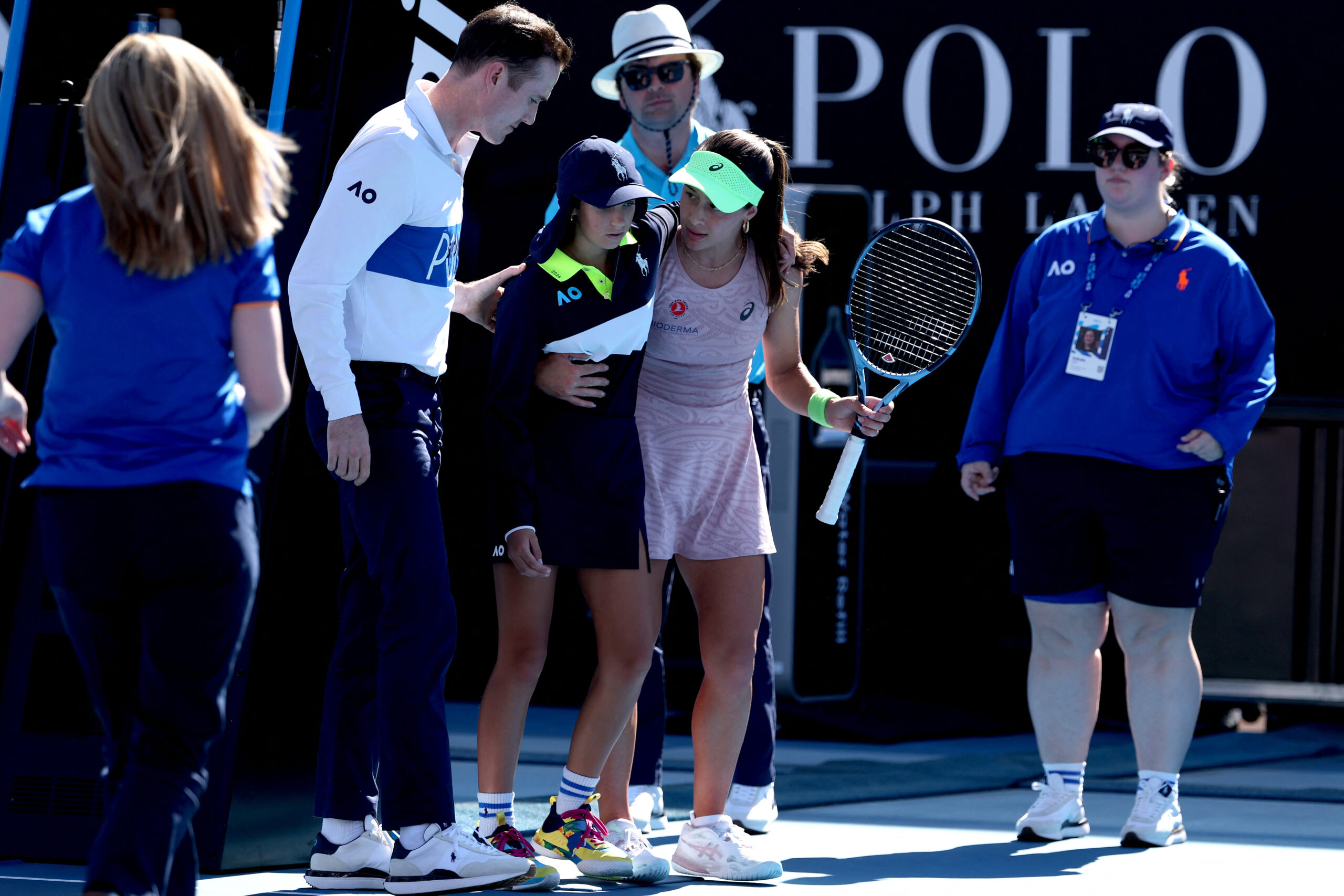 Gledajte: Zeinep Sonmez pomaže bolesnoj devojci tokom pobede na Australian Openu