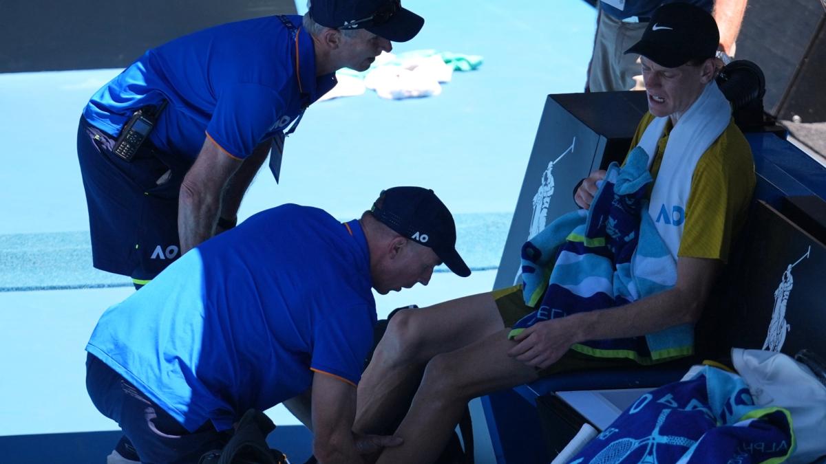 Grešnik gubi 3-1 u trećem setu, sa grčevima ... I krov se zatvara