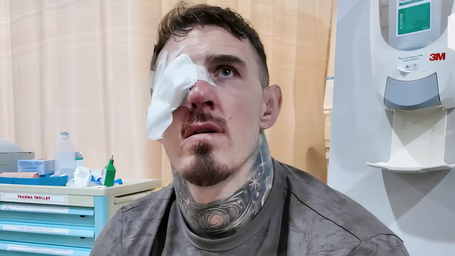 Joe Rogan strahuje da se Tom Aspinall "možda nikada više neće boriti"