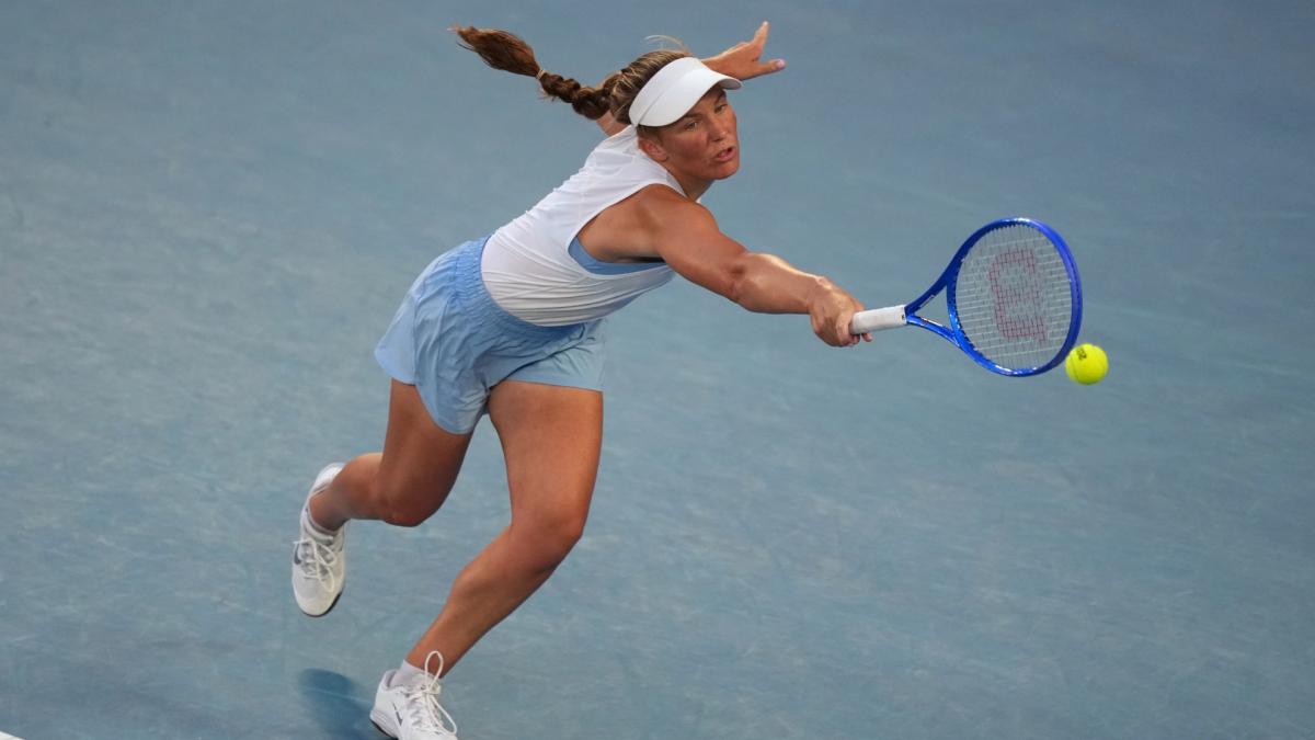 Lokalni Inglis pada na Sviatek, ostavljajući Australiju jedan gubitak od godišnjeg neuspeha