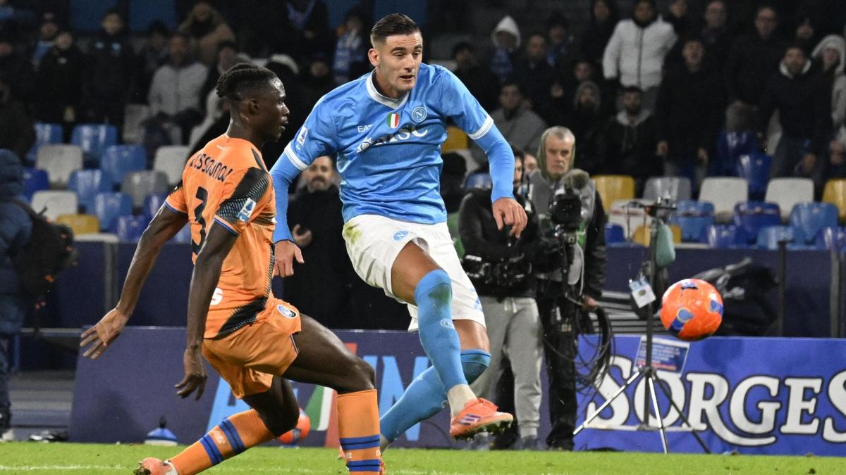 Napoli cilja zvezdu iz Maroka da zaboravi svoj neuspeli letnji prelazni rok!
