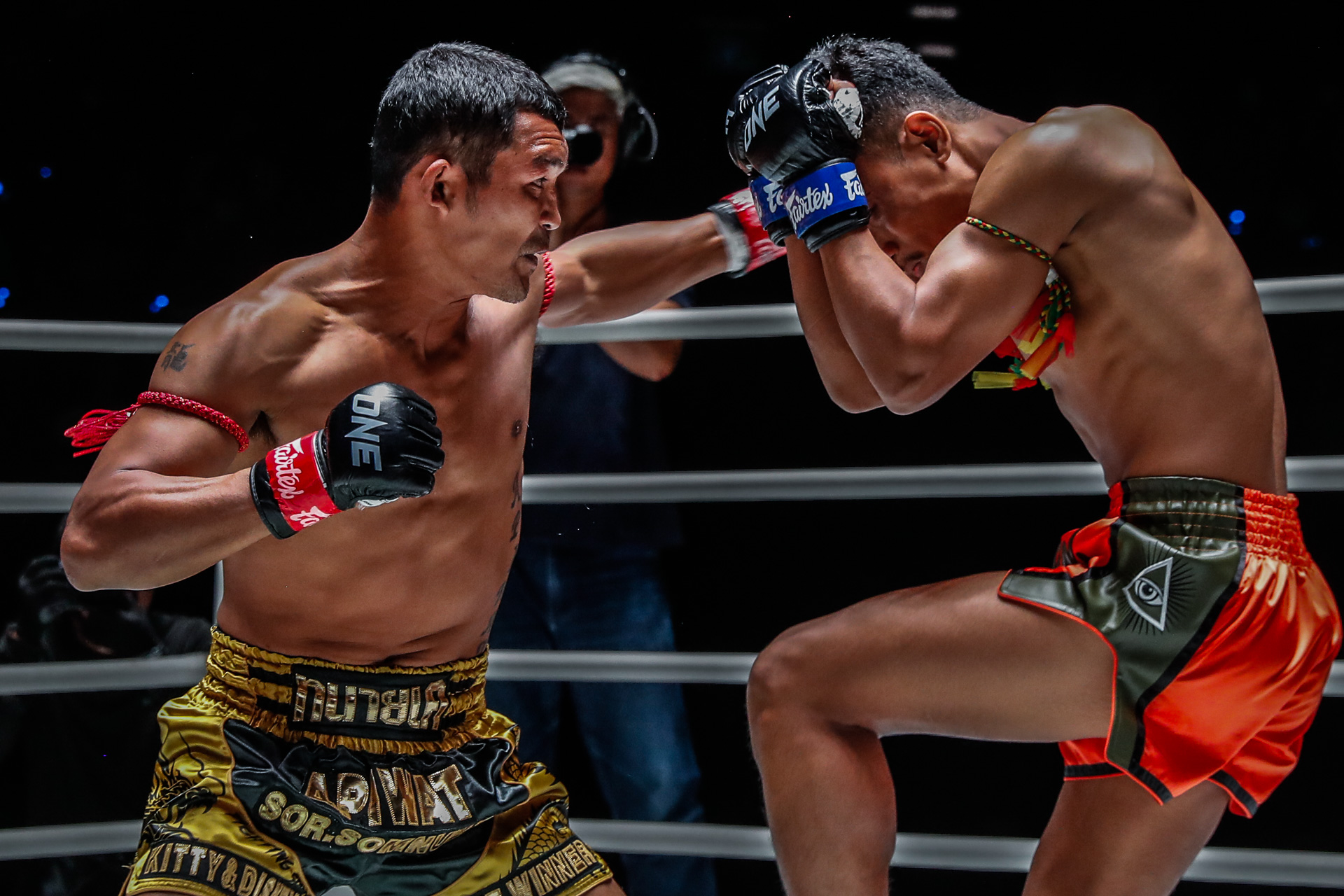 Apiwat Sor Somnuk Denkriangkrai Singha Mawynn ONE Friday Fights 26 7