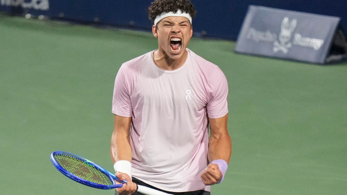 Fritz i Shelton obezbedi pobedu kod kuće u Dalasu