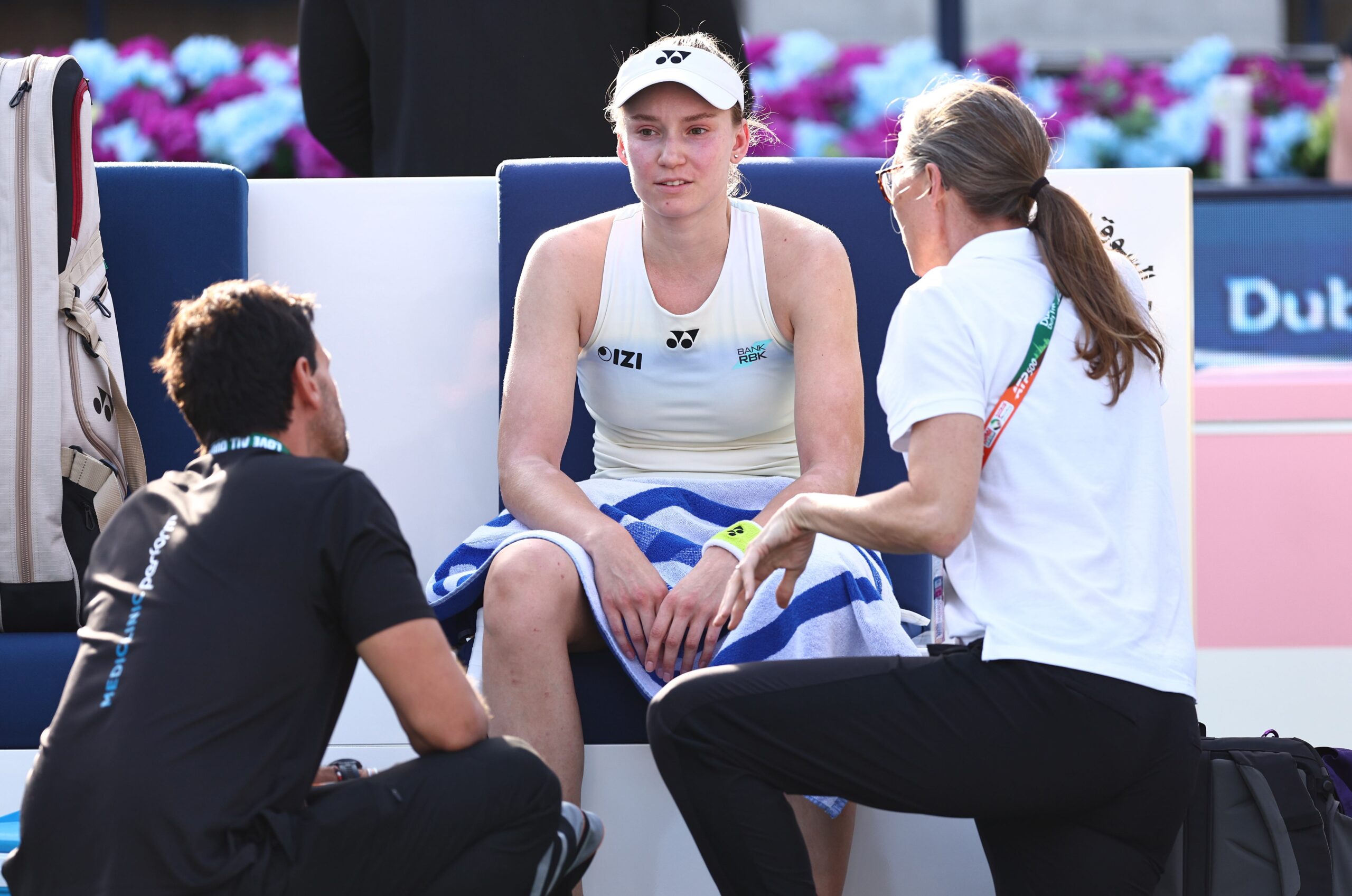 GI bolest primorava Elenu Ribakinu da se povuče u Dubaiju, dok srećna gubitnica Antonija Ružić napreduje