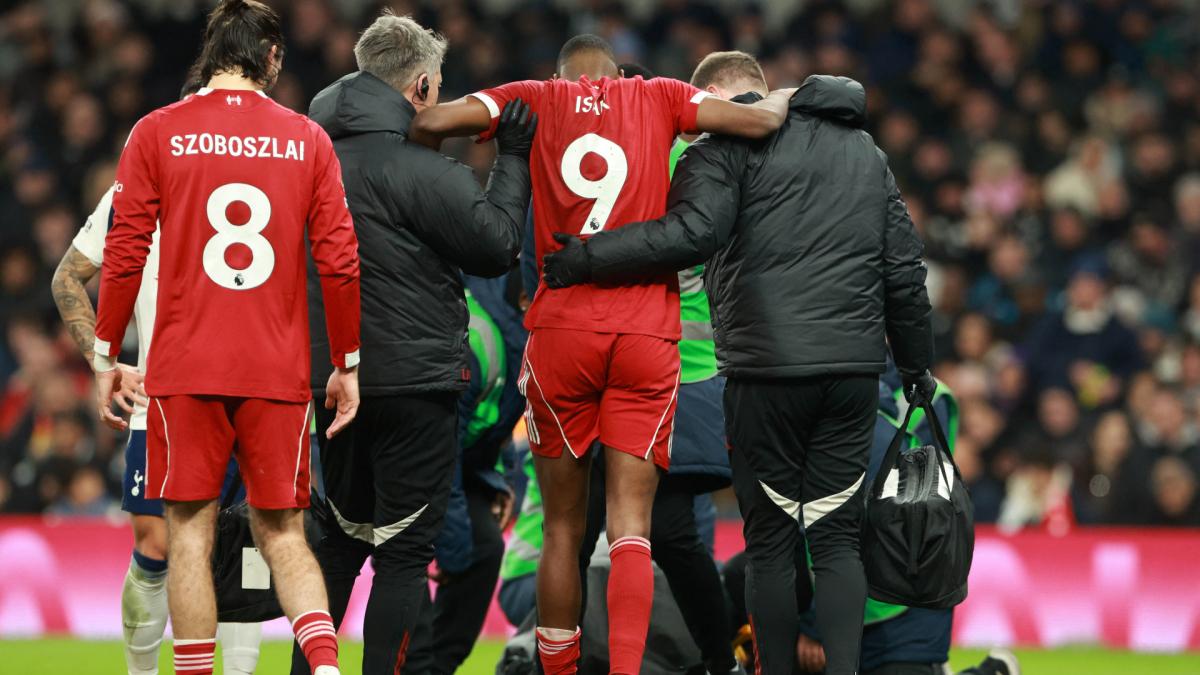 Liverpul: Slot daje datum povratka za Alekander Isak