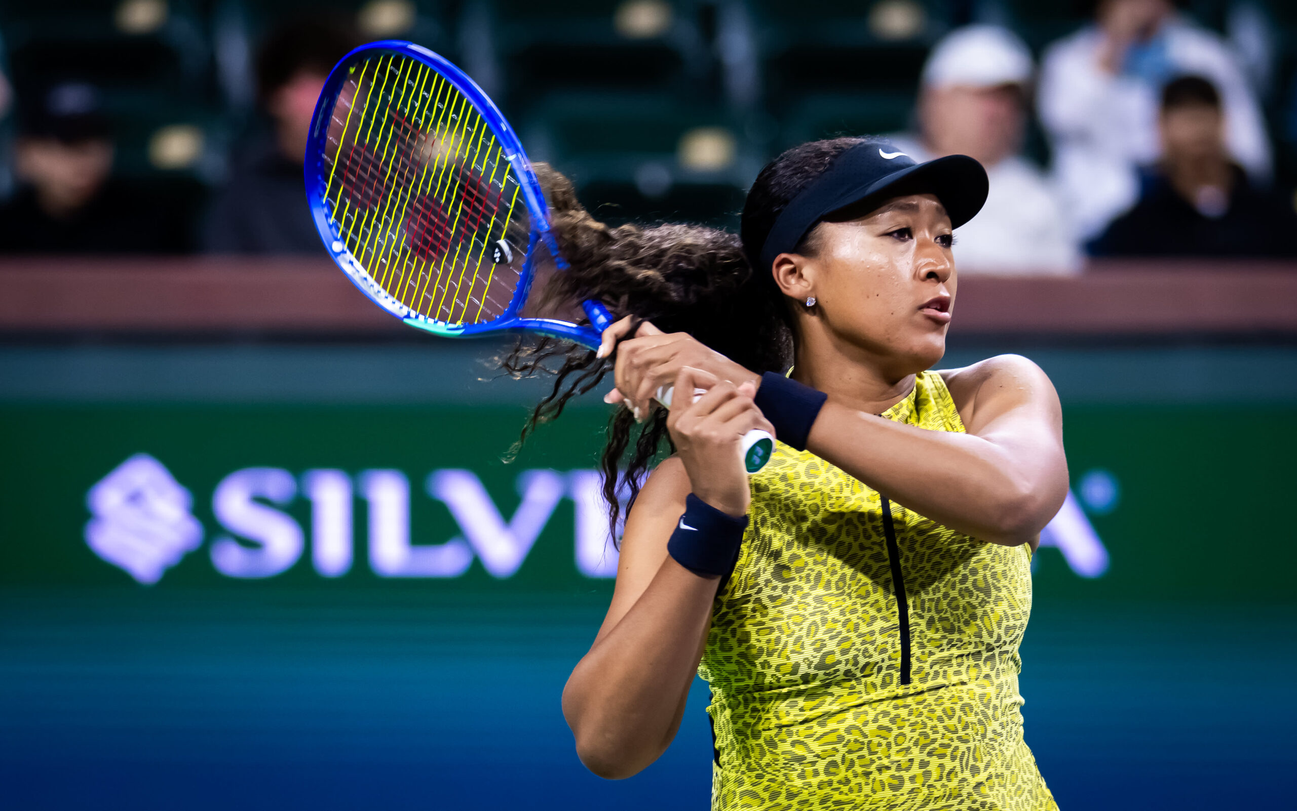 Naomi Osaka oslobađa unutrašnjeg leoparda sa prilagođenim Nike "lovkinjom" kompletom u pobedničkom povratku u Indijan Velsu