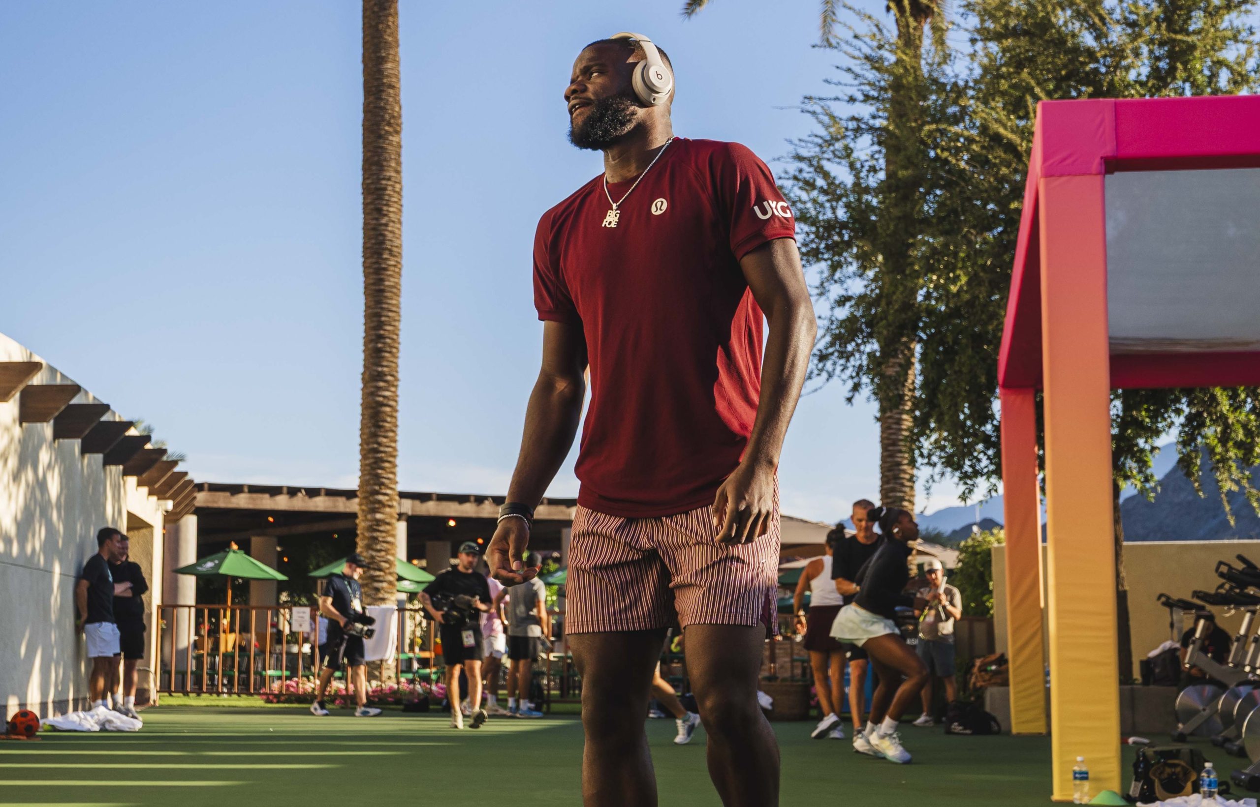 Od nove tehnologije do popularne robe, Lululemon donosi "čitavu vibru" na BNP Paribas Open