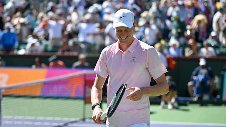 Nakon što je zatvorio Tien, Sinner je pogledao svoju kutiju i provalio u ogroman osmeh.