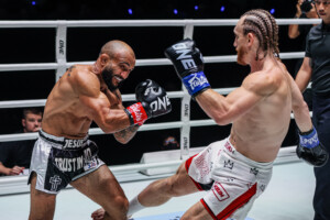 Ben Voolliss Džon Lineker jedan borba noć 41 12