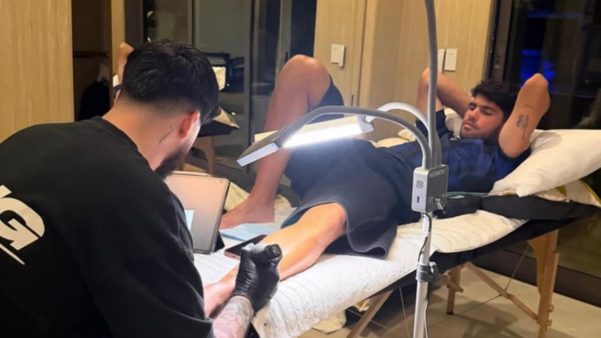 Alkaraz drži svoje obećanje i dobija tetovažu kengura na levoj nozi