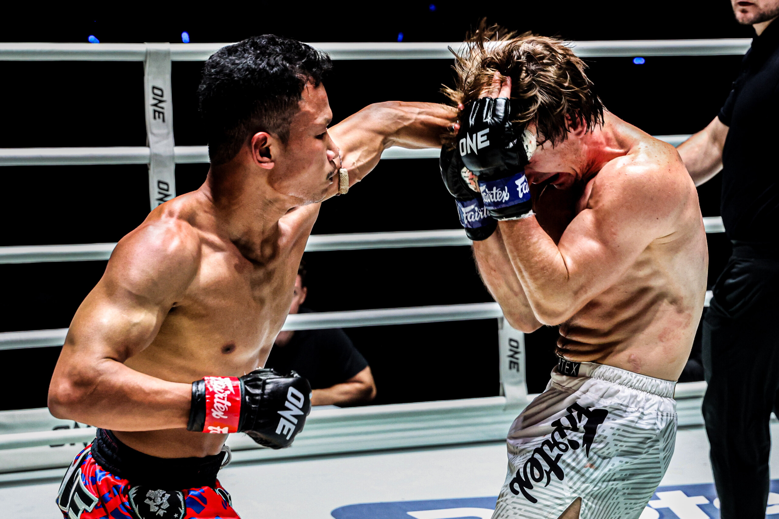 Denkriangkrai Mavinn Muaythai Valerii Strungari ONE Friday Fights 148 11