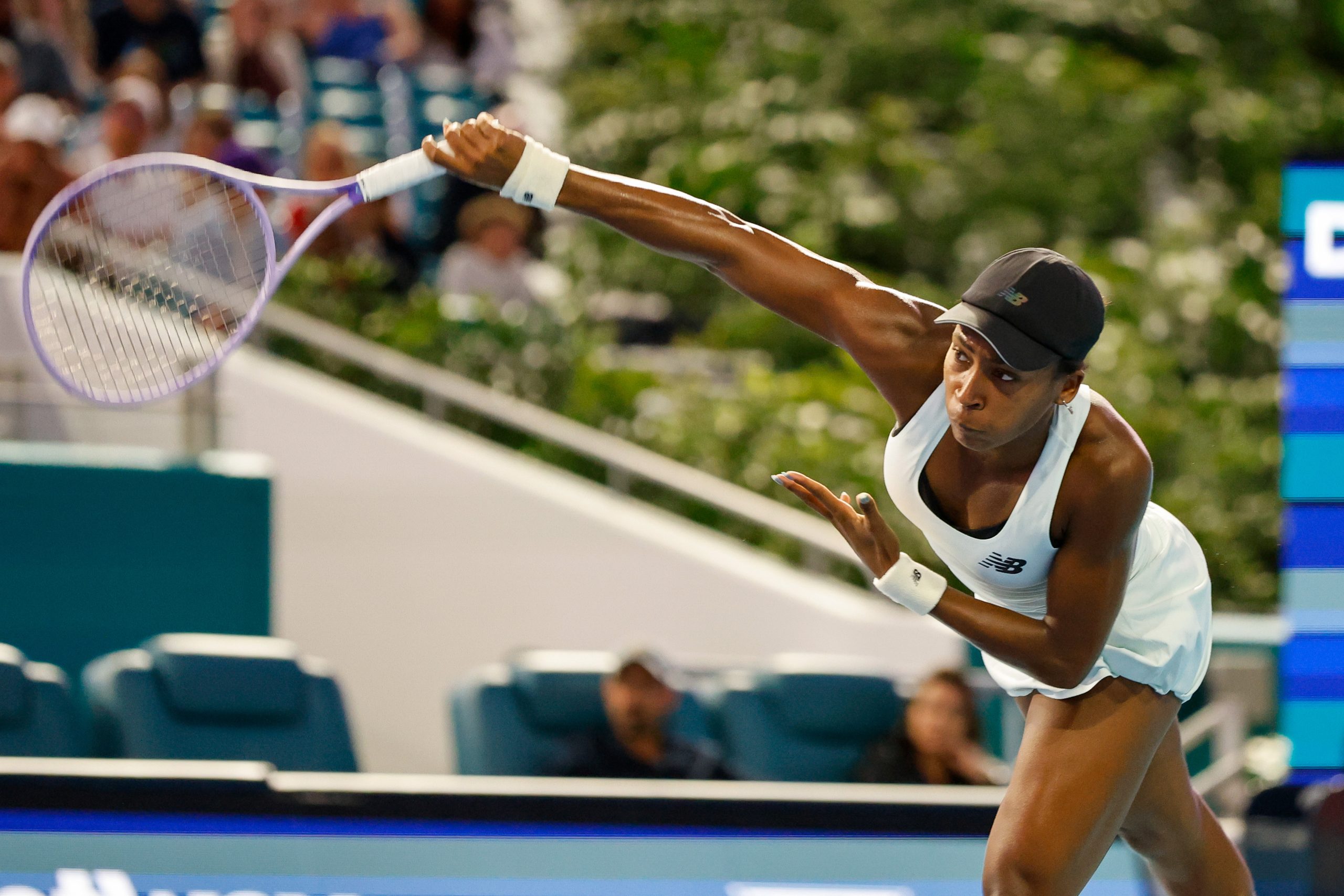 Coco Gauff izbacuje dobru prijateljicu Alicia Parks da se vrati u četvrto kolo u Majamiju