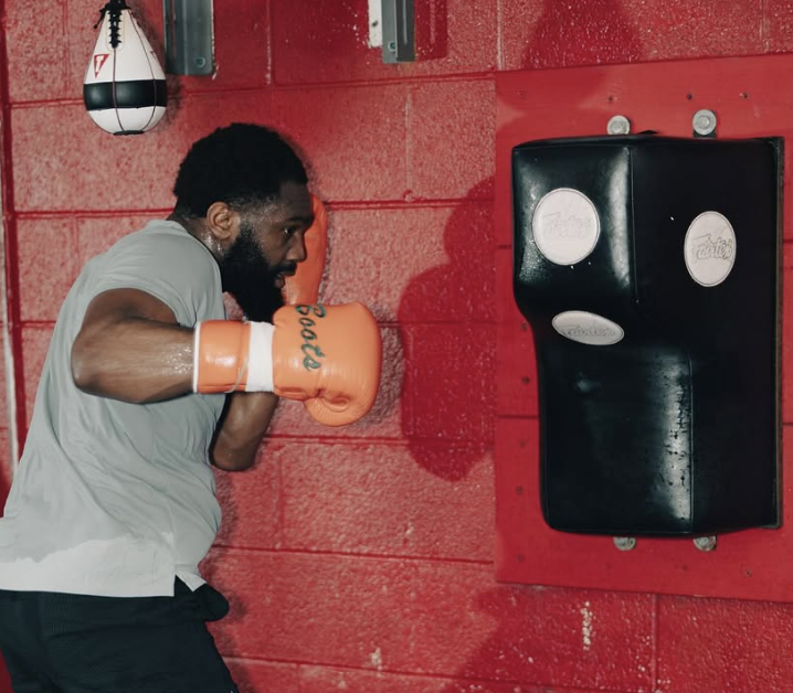 Ennis u pregovorima da se bori za jedinstveno prvenstvo