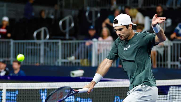 Kaže Giron da je Vuorijev OG na ATP turneji od debitovanja partnerstva 2023. godine, "Njihova odeća i ono za šta se zalažu kao kompanija je neverovatna. Da pomognem da ih dovede u turneju je kul za mene. Njihovi dizajni su odlični."