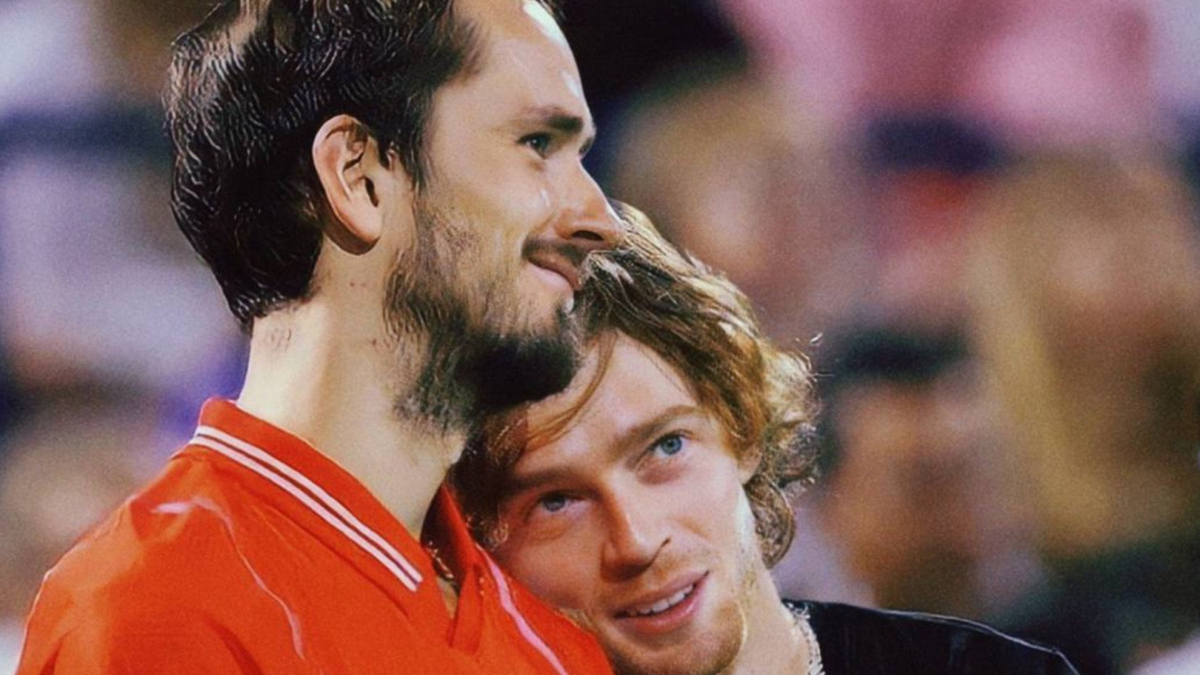 Medvedev i Rubljov, spremni da pobegnu privatnim avionom