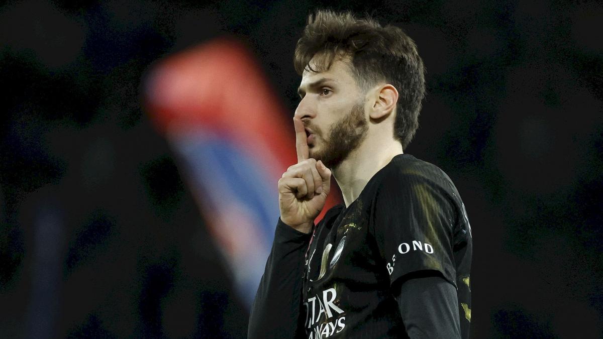 PSŽ: Khvicha Kvaratskhelia odbacuje Arsenal