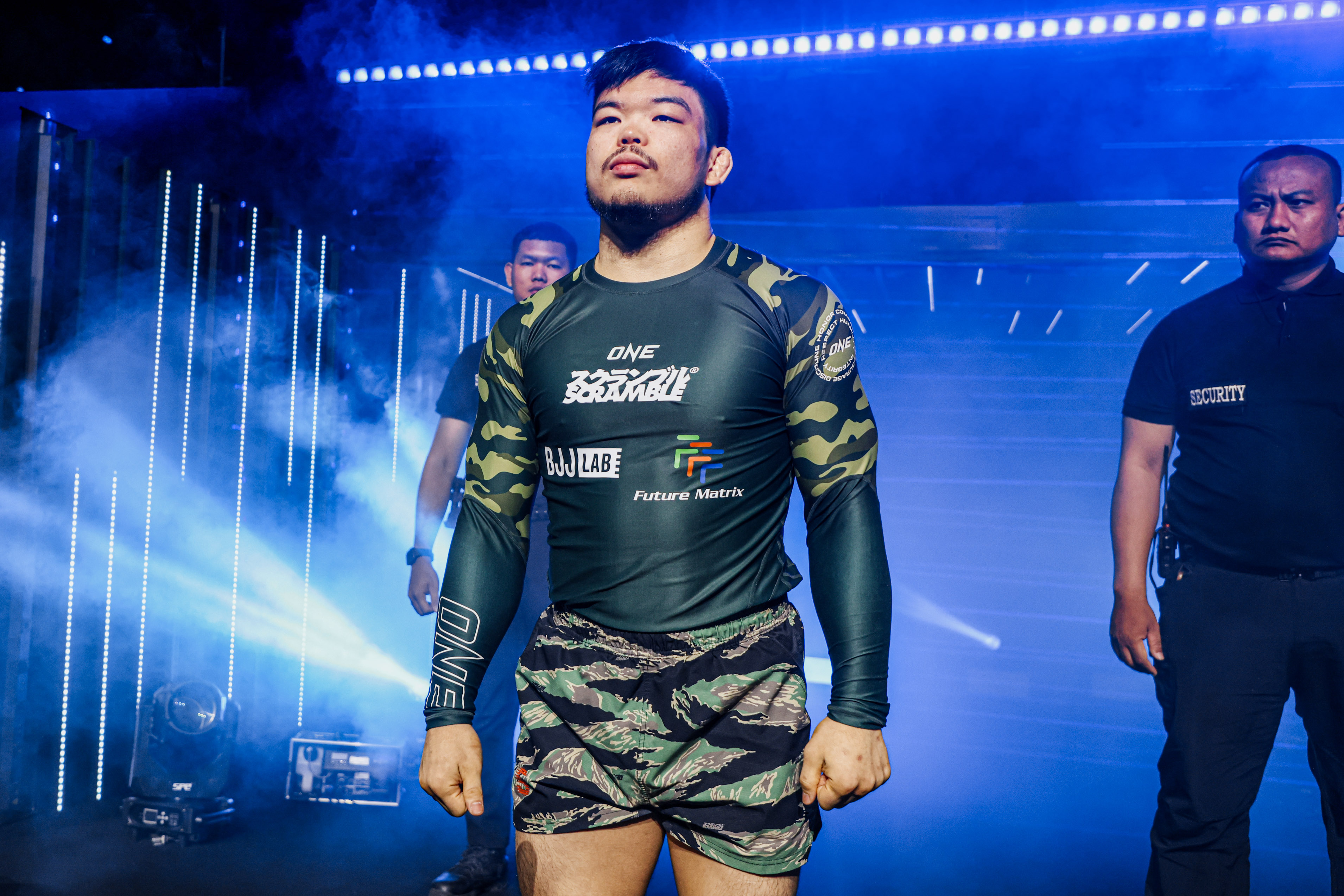 Dante Leon Kenta Ivamoto jedan borba noć 42 1.jpg