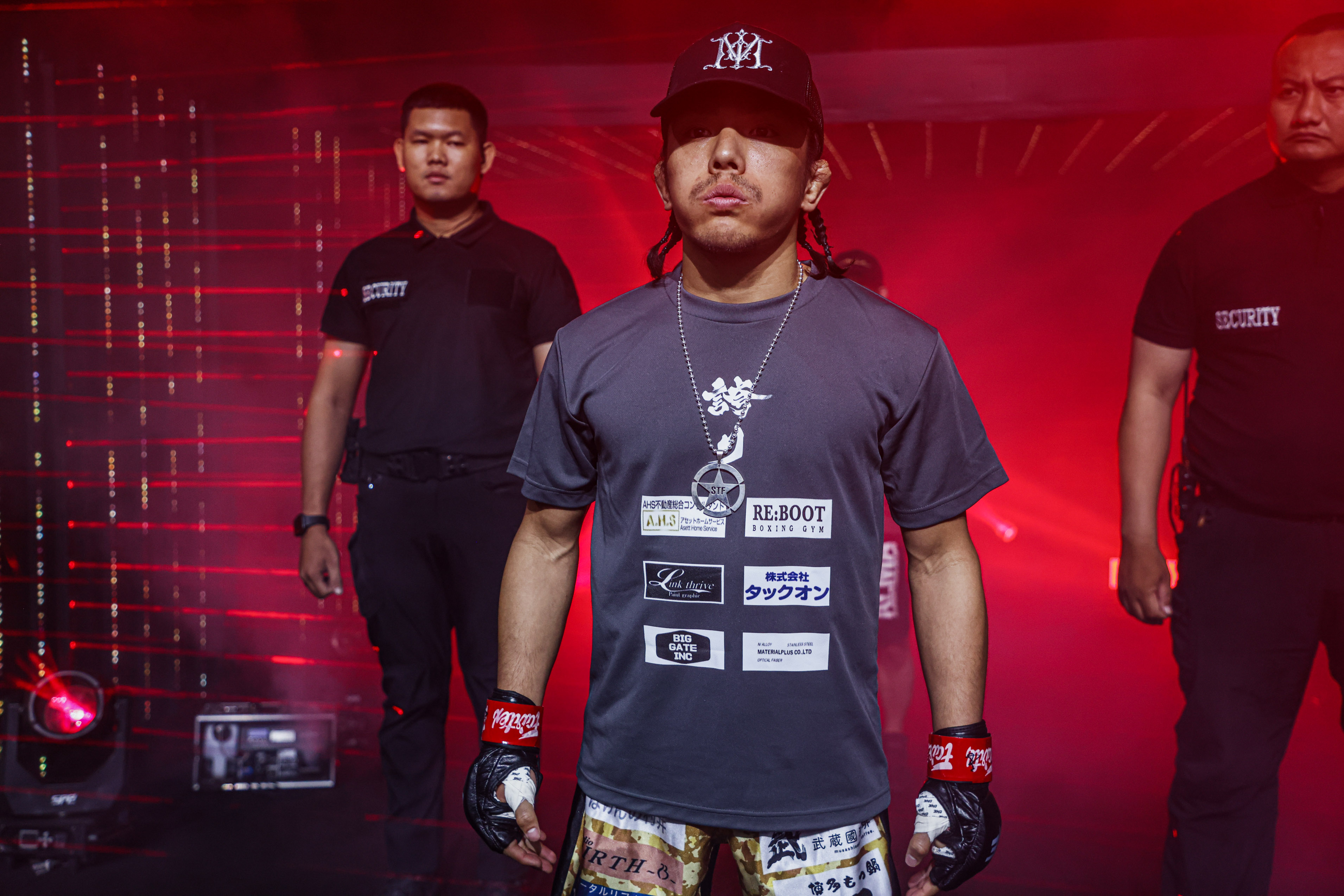 Hiroba Minova Karen Ghazarian ONE Fight Night 42 2.jpg