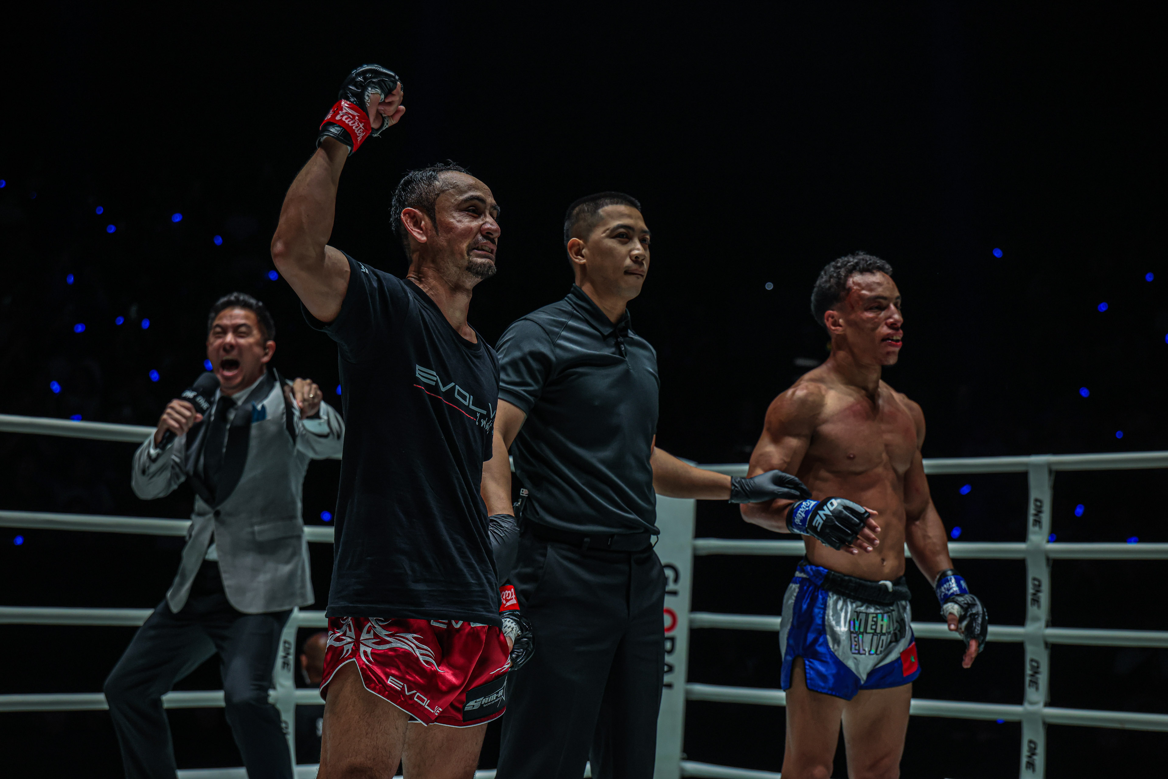 Sam A Gaiianghadao Elmehdi El Jamari ONE Fight Night 42 11.jpg