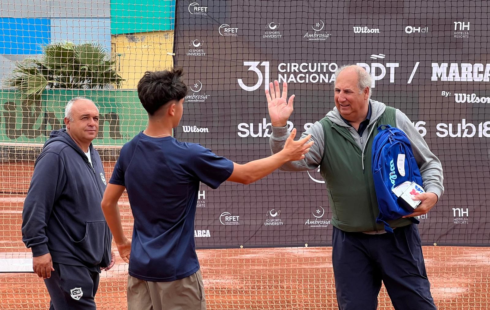 Gines Perez i Luis Mediero u teniskom centru Gran Kanarije na RPT Circuit - MARCA by Wilson