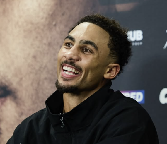 Ben Vhittaker je američki debi