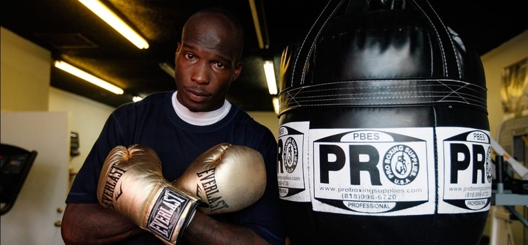 Bivši NFL zvezda Chad Ochocinco misli da ima ono što je potrebno da se bori protiv Izraela Adesania