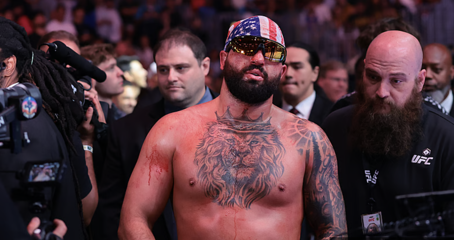 Josh Hokit se odvaja od svog glavnog trenera