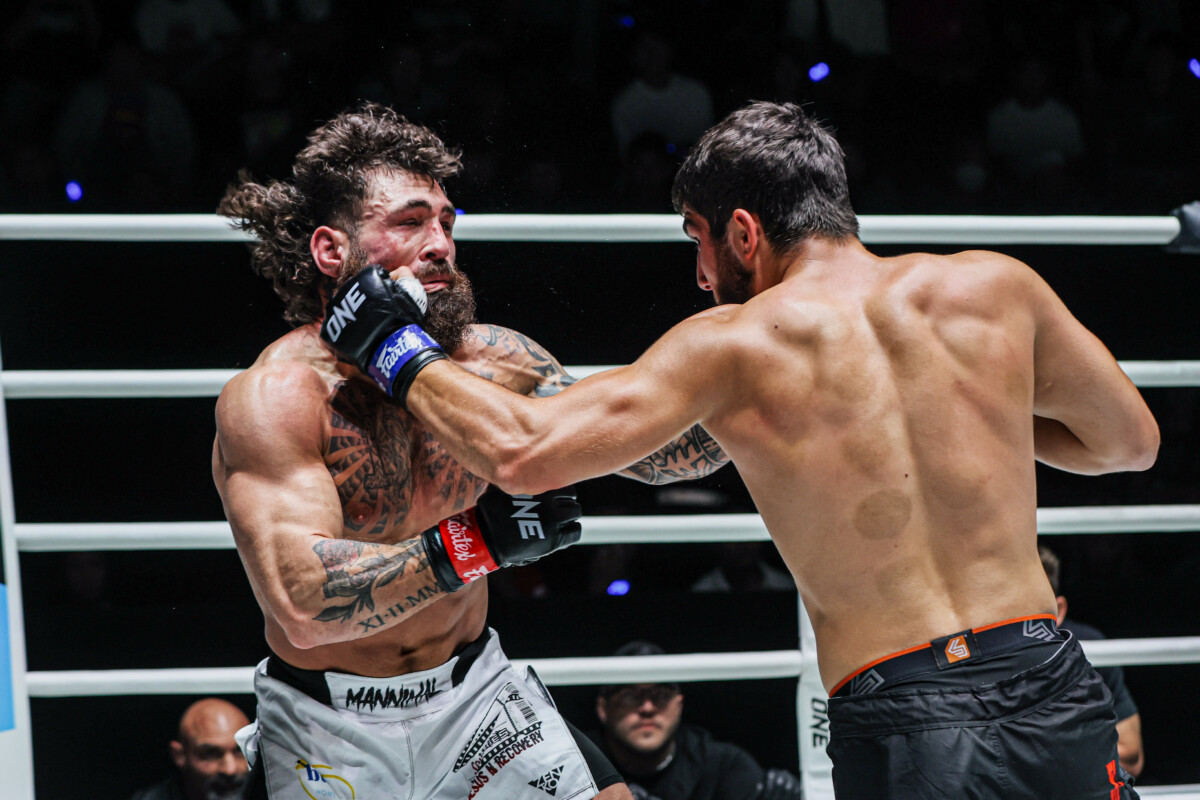 Džabir Džabrailov udara Chase Mann levom rukom na ONE Fight Night 42