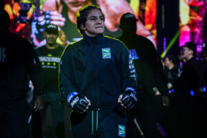 Itsuki Hirata Ritu Phogat ONE SAMURAI Pridružio se