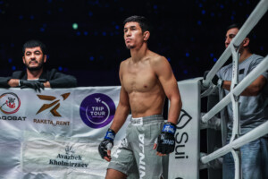 Avazbek Kholmirzaev Yuya Wakamatsu ONE SAMURAJa 1 15