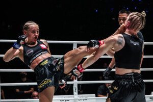 Martina Dominczak Johana Persson ONE Fight Night 43 2