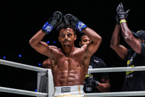 Luo Čao Denis Souza Jr. ONE Fight Night 43 3