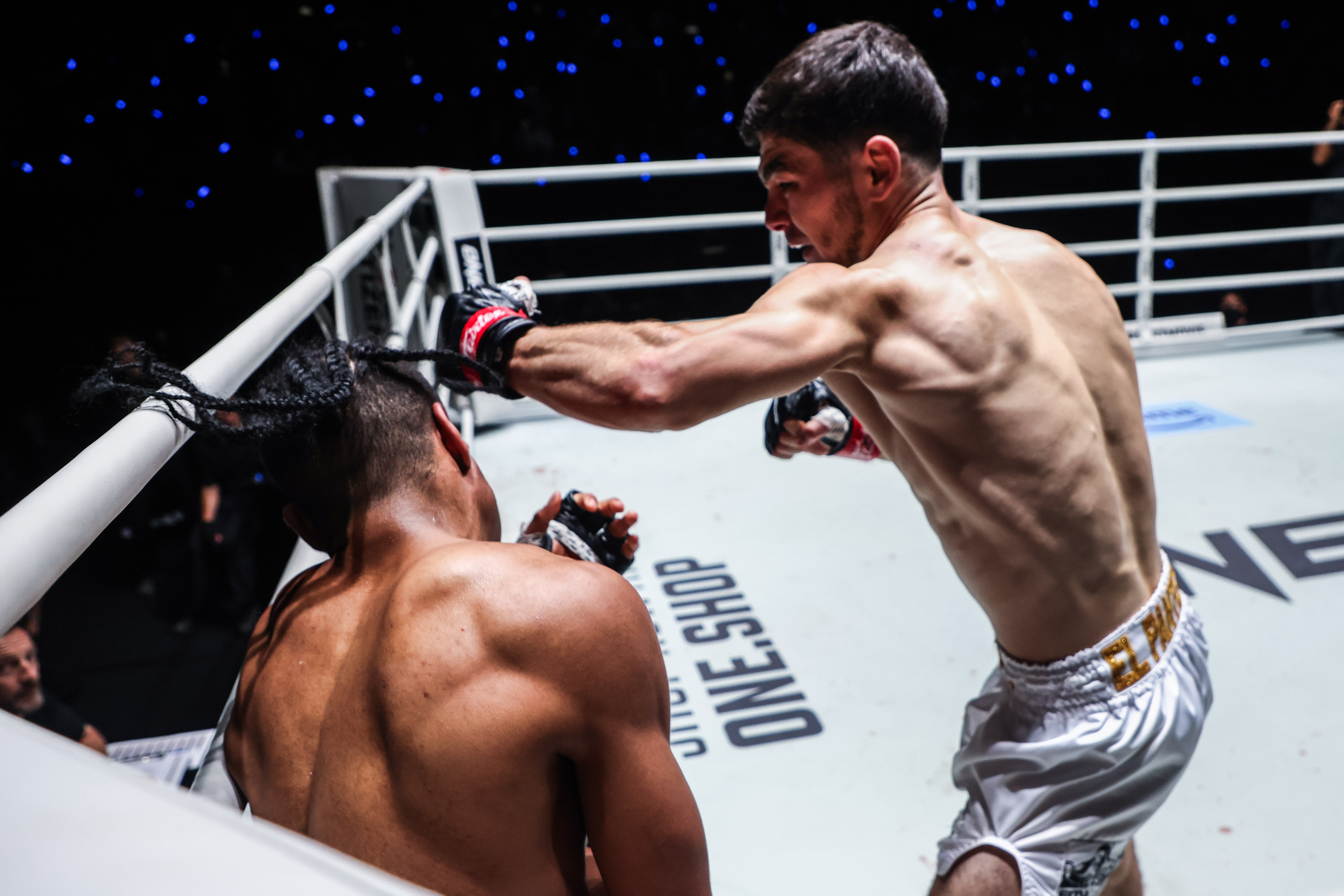 Aslamjon Ortikov Jordan Estupinan ONE Fight Night 43 7.jpg