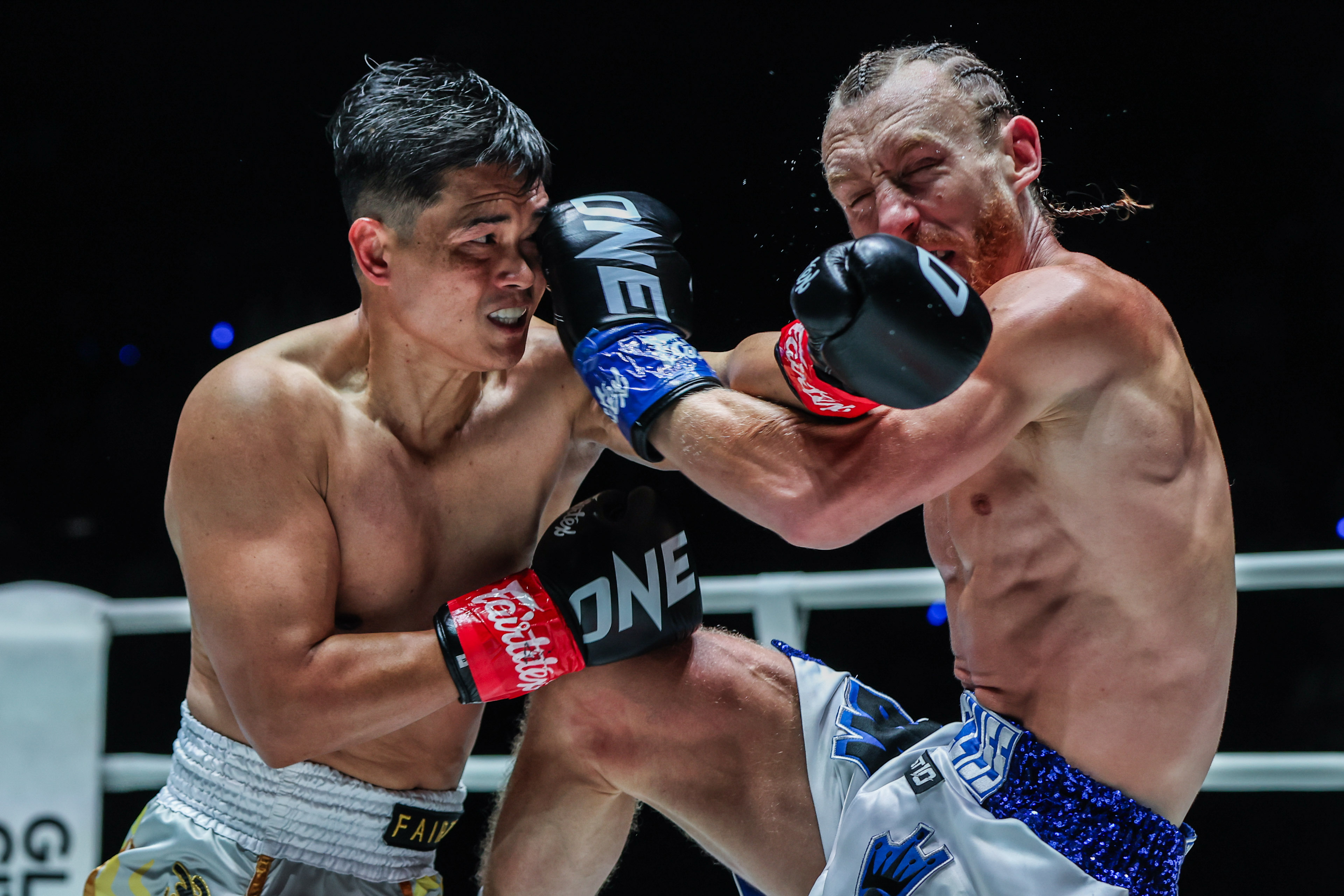 Petchtanong Petchfergus Ben Voolliss ONE Fight Night 43 10.jpg