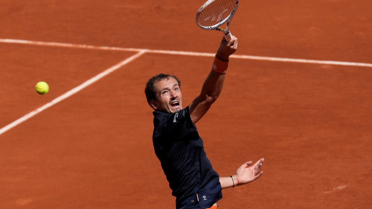 Daniil Medvedev potpisao svoje godišnje ismevanje na Rolan Garosu