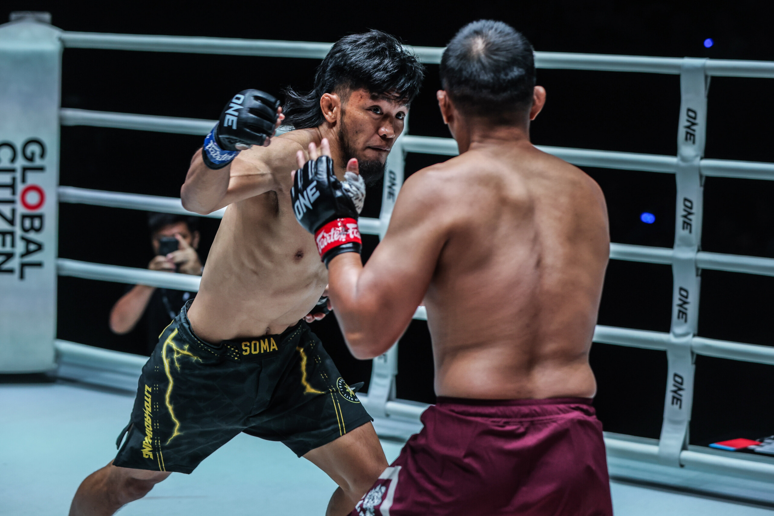 MMA fighter Lito Adiwang punches Eko Roni Saputra at ONE Fight Night 43