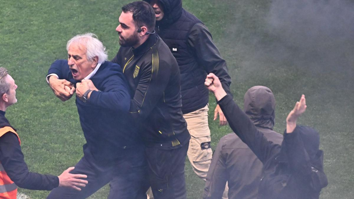 "Pokušao sam da ih zaustavim": Vahid Halilhodžić je neutešan posle haotičnog kraja FK Nanta
