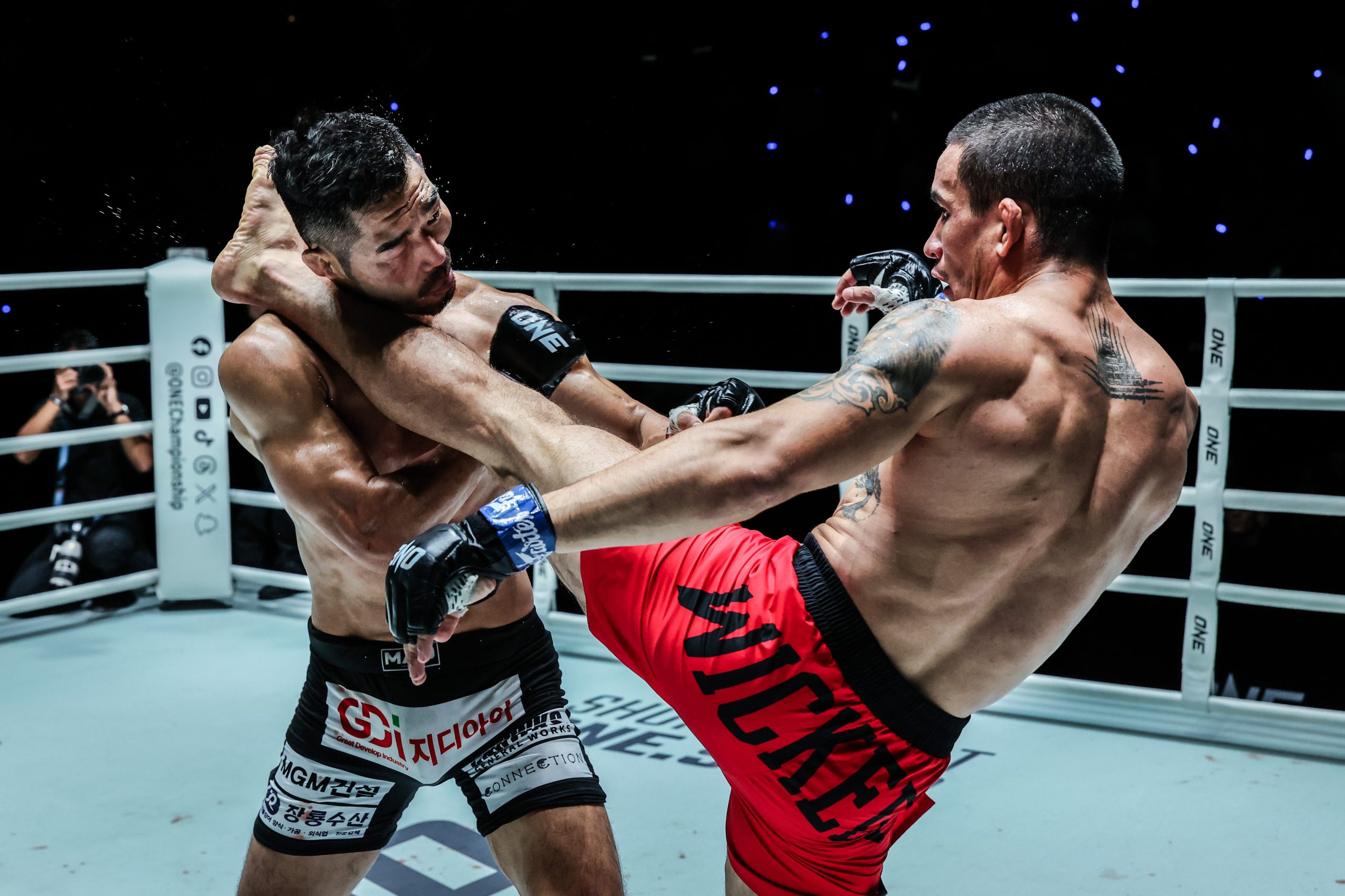 Brazilian MMA fighter Lucas Gabriel head kicks Ok Rae Yoon in the ring at ONE Fight Night 44