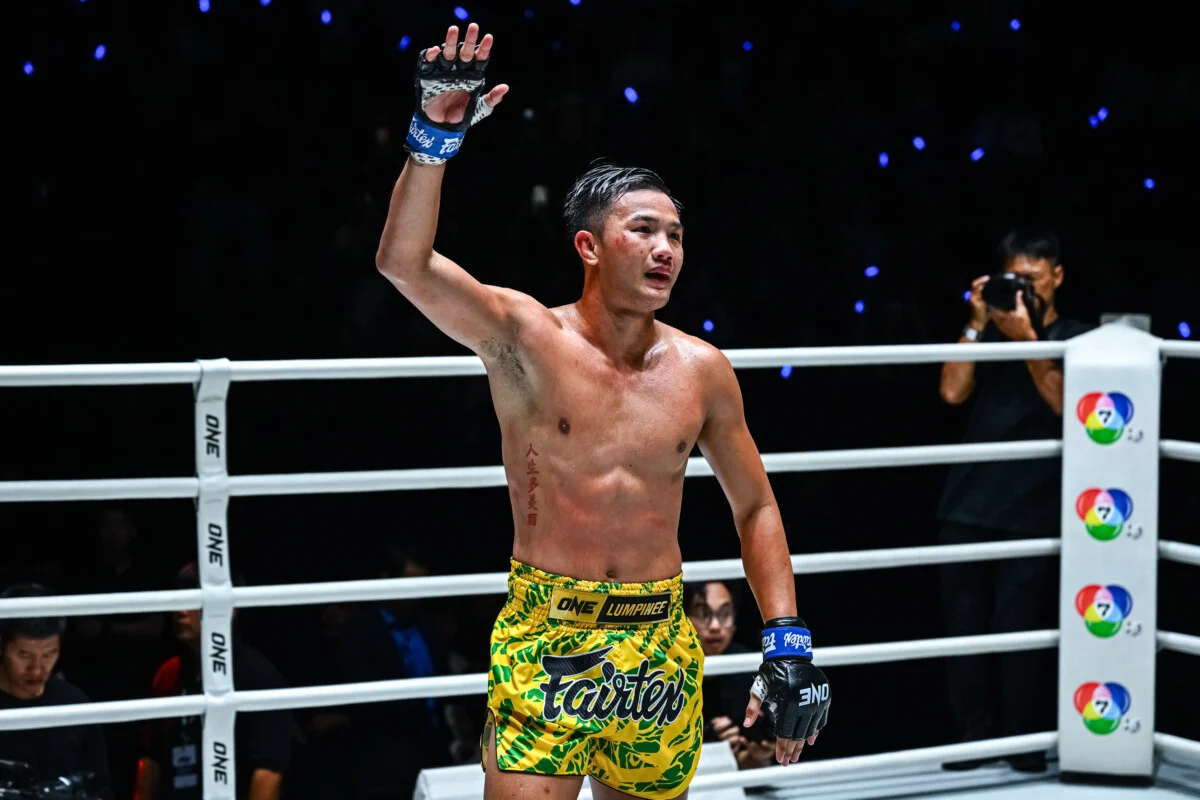 Wuttikrai Wor Chakrawut defeats Sonrak Fairtex via unanimous decision