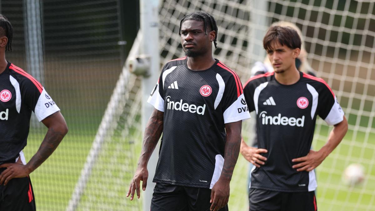 Schalke s’offre Eric-Junior Dina-Ebimbe
