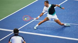 Cobolli remonta dos sets a Comesaña por primera vez en su carrera y evita la eliminación a la primera