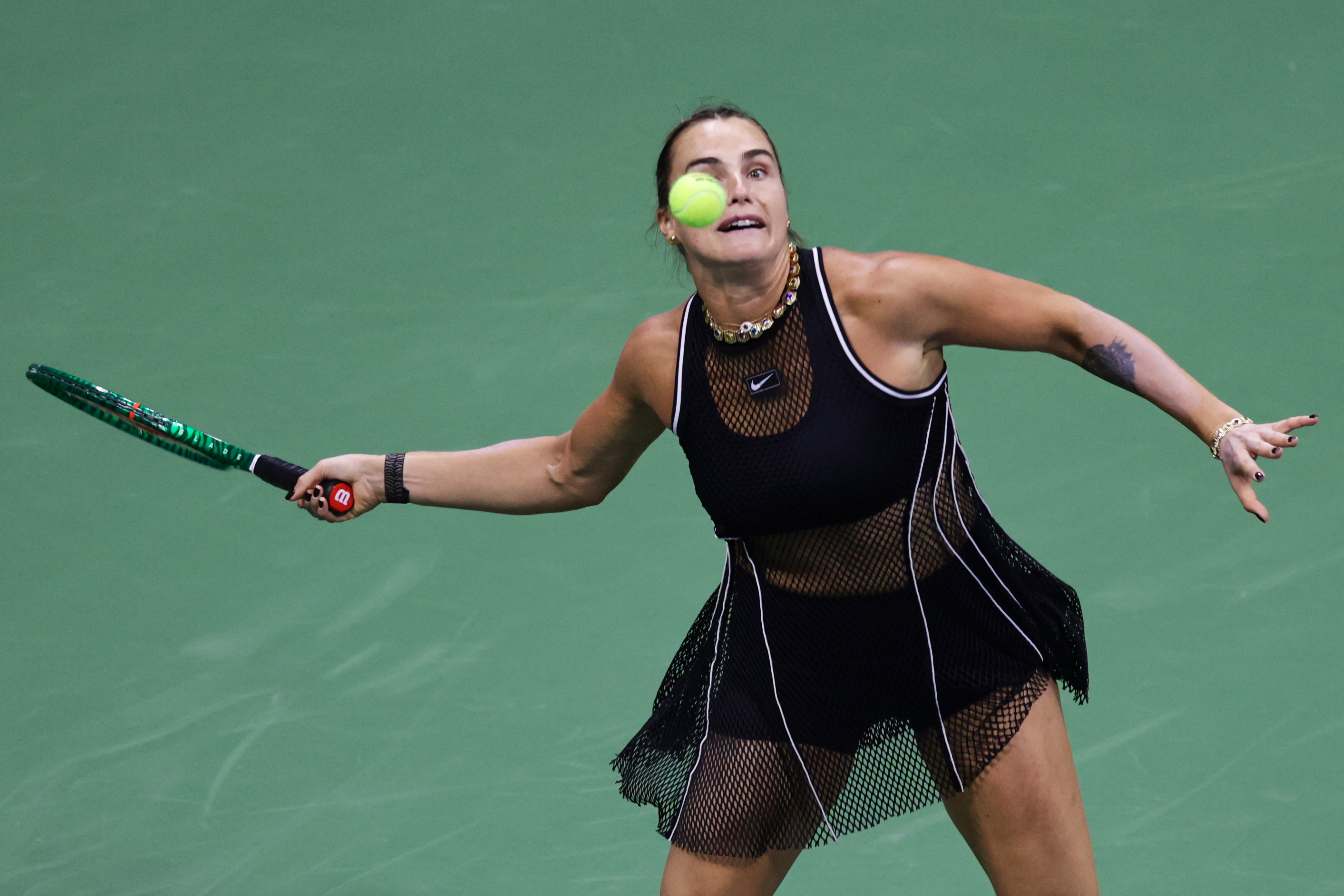 Sabalenka discute con un periodista que preguntó sobre sus fiestas: "Sois un chiste... Piensa antes de hablar"