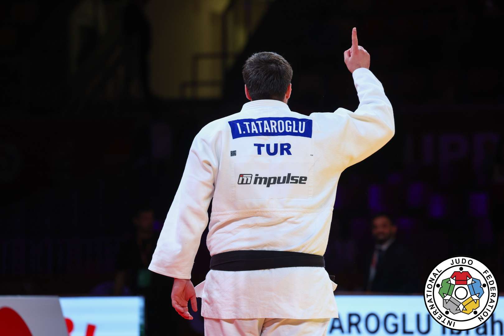 Türkiye tops Mediterranean Games as eleven nations share titles