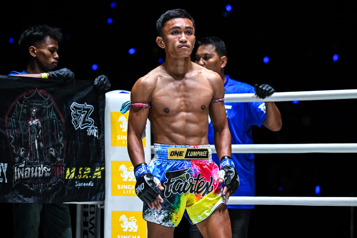 Petsuphan Lookmuangpetch stands in the corner during his match against Rawee Puanpratuphee at ONE-Friday-Fights-158