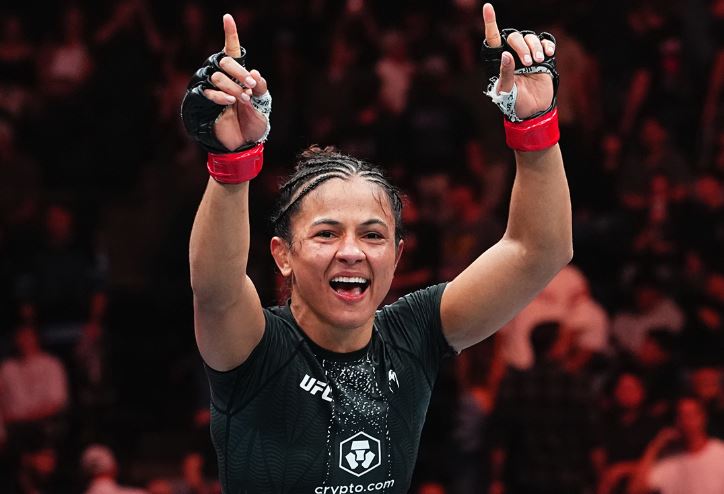 Natália Silva Becomes New UFC Women’s Flyweight Champion